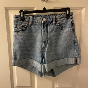 Monki Cuffed Mom Shorts